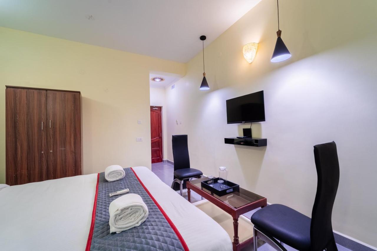 Sornalaxmi Residency ポンディシェリ エクステリア 写真